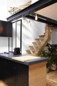 Fotografia z galérie ubytovania LOFT D'ARCHITECTE SUR LE VIEUX PORT v destinácii Marseille