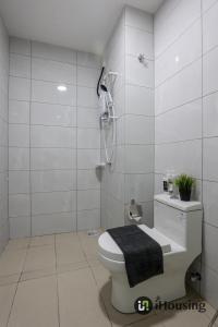 Ванная комната в Amber Cove Melaka Premium By I Housing