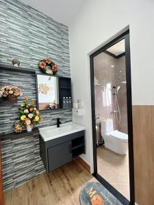 Koupelna v ubytování Khách sạn An Vy Đà Lạt
