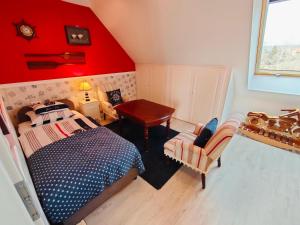 Posteľ alebo postele v izbe v ubytovaní Lake House