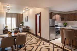 A cozinha ou kitchenette de Somerset Al Mansoura Doha