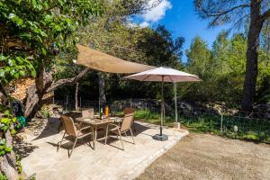 Ein Garten an der Unterkunft Can Company