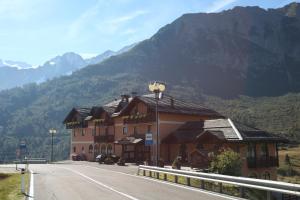 Vue générale sur la montagne ou vue sur la montagne depuis l'hôtel