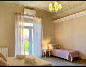 Postel nebo postele na pokoji v ubytování CERNAIA ROOM
