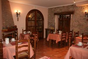 A restaurant or other place to eat at Hotel Olimpia
