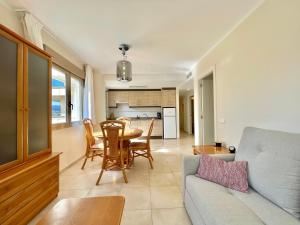 Kuchyň nebo kuchyňský kout v ubytování 2 Bedrooms Apartment in Calpe LARIMAR