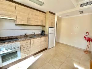 Kuchyň nebo kuchyňský kout v ubytování 2 Bedrooms Apartment in Calpe LARIMAR