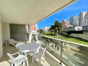 Balkón nebo terasa v ubytování 2 Bedrooms Apartment in Calpe LARIMAR