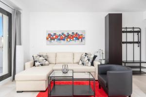 Fotografie z fotogalerie ubytování Modern apartment with pool in Benalmadena by Costarentals - Ref 47 v destinaci Benalmádena + 17 fotografií