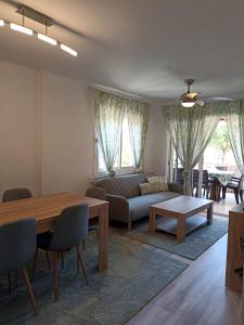 A seating area at Apartamento Maya Relax Salou