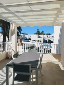 Balkon lub taras w obiekcie Red Hibiscus Corralejo iRent Fuerteventura