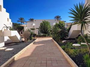Ogród w obiekcie Red Hibiscus Corralejo iRent Fuerteventura
