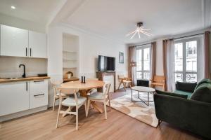 Kuchyňa alebo kuchynka v ubytovaní 3G#Appart 6Pers#2 Chambres#Commerce#Paris 15#AC