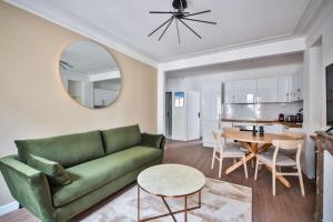 Kuchyňa alebo kuchynka v ubytovaní 3G#Appart 6Pers#2 Chambres#Commerce#Paris 15#AC