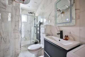Kúpeľňa v ubytovaní 3G#Appart 6Pers#2 Chambres#Commerce#Paris 15#AC