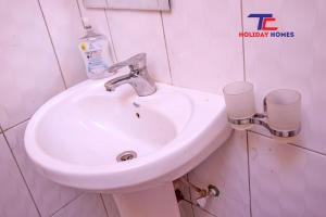 Φωτογραφία από το άλμπουμ του 3 Bed House - Sleeps 8 Wifi Parking Pets σε Bunamwaya