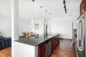 Gallery image of S Lake Union 2BR w Gym WD nr Space Needle SEA-192 in Seattle