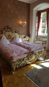 Foto dalla galleria di Schloss Sennfeld - Hotel & Restaurant & Veranstaltungsort a Adelsheim