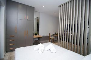 A bed or beds in a room at Studio vasiliki