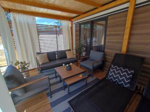 Posezení v ubytování Mobile Home Limona