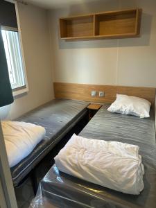 Zdjęcie z galerii obiektu Mobile home 6-8 personnes camping la Carabasse à VIAS w mieście Vias +7 zdjęć