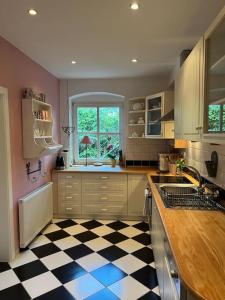 Køkken eller tekøkken på Ferienhaus Schlossstraße