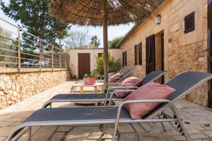A balcony or terrace at Villa Petita Llombards