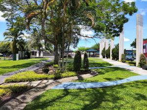 A garden outside Grand Height Homestay 7A 10pax 4Rooms