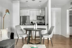 Billede fra billedgalleriet på Pasadena 1BR w Gym Pool nr Colorado Ave LAX-860 i Pasadena