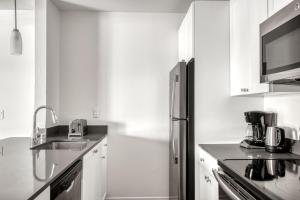 Billede fra billedgalleriet på Pasadena 1BR w Gym Pool nr Colorado Ave LAX-860 i Pasadena