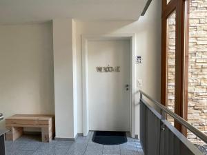 Fotografie z fotogalerie ubytování Wunderschöne Wohnung am See mit Sauna & Whirlpool v destinaci Unterterzen