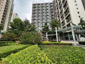 Zahrada ubytování Beijing Yasmine Seasons Park Apartment Hotel