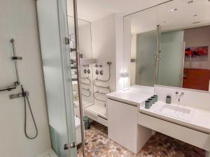 Kopalnica v nastanitvi Apartment Inner City by Interhome