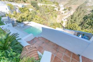 Basen w obiekcie Cortijo Mandala Nerja lub w pobliżu