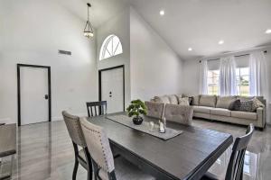 Imagen de la galería de Luxury 3BR-2 1/2 Bath w/Patio Entertainment area, en Miami Gardens