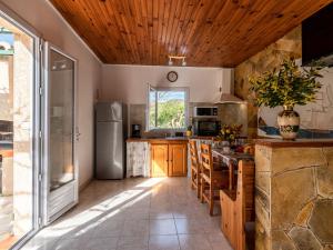 Η κουζίνα ή μικρή κουζίνα στο Holiday Home Campestra by Interhome +23 φωτογραφίες
