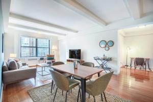 Gallery image of UES 2BR wIndoor pool Doorman City views NYC-243 in New York