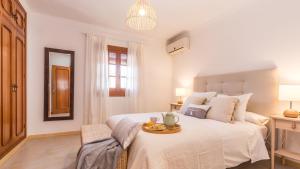 Posteľ alebo postele v izbe v ubytovaní Villa Angeles Nerja by Ruralidays