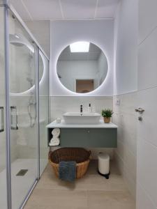 A bathroom at Residencial de la Yedra Még 19 kép