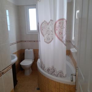 Ванна кімната в Villa Ioulia Malakonda, Eretria ,Greece