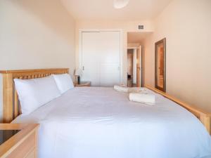 Posteľ alebo postele v izbe v ubytovaní Oasis la Cala 3 ,Pools, Parking and wifi