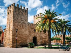 A local landmark close to A villát