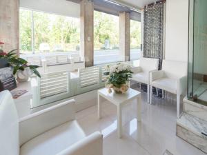 Istumisnurk majutusasutuses Suite Hotel Elite