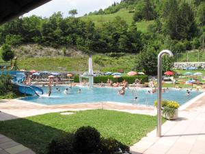 The swimming pool at or close to Apartment Apart Handle by Interhome