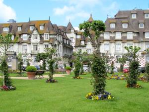Fotografia z galérie ubytovania Apartment Clos des Muriers by Interhome v destinácii Trouville-sur-Mer