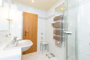 Ein Badezimmer in der Unterkunft Strandnixe 301