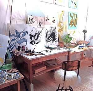 Fotografia z galérie ubytovania Chambre dans atelier d'artiste v destinácii Le Mans