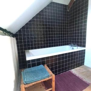 Fotografia z galérie ubytovania Chambre dans atelier d'artiste v destinácii Le Mans
