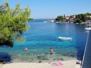 Fotografie z fotogalerie ubytování Holiday Home Neli - ISO305 by Interhome v destinaci Rogač