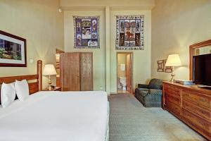 Katil atau katil-katil dalam bilik di River Mtn Lodge W319 +22 gambar